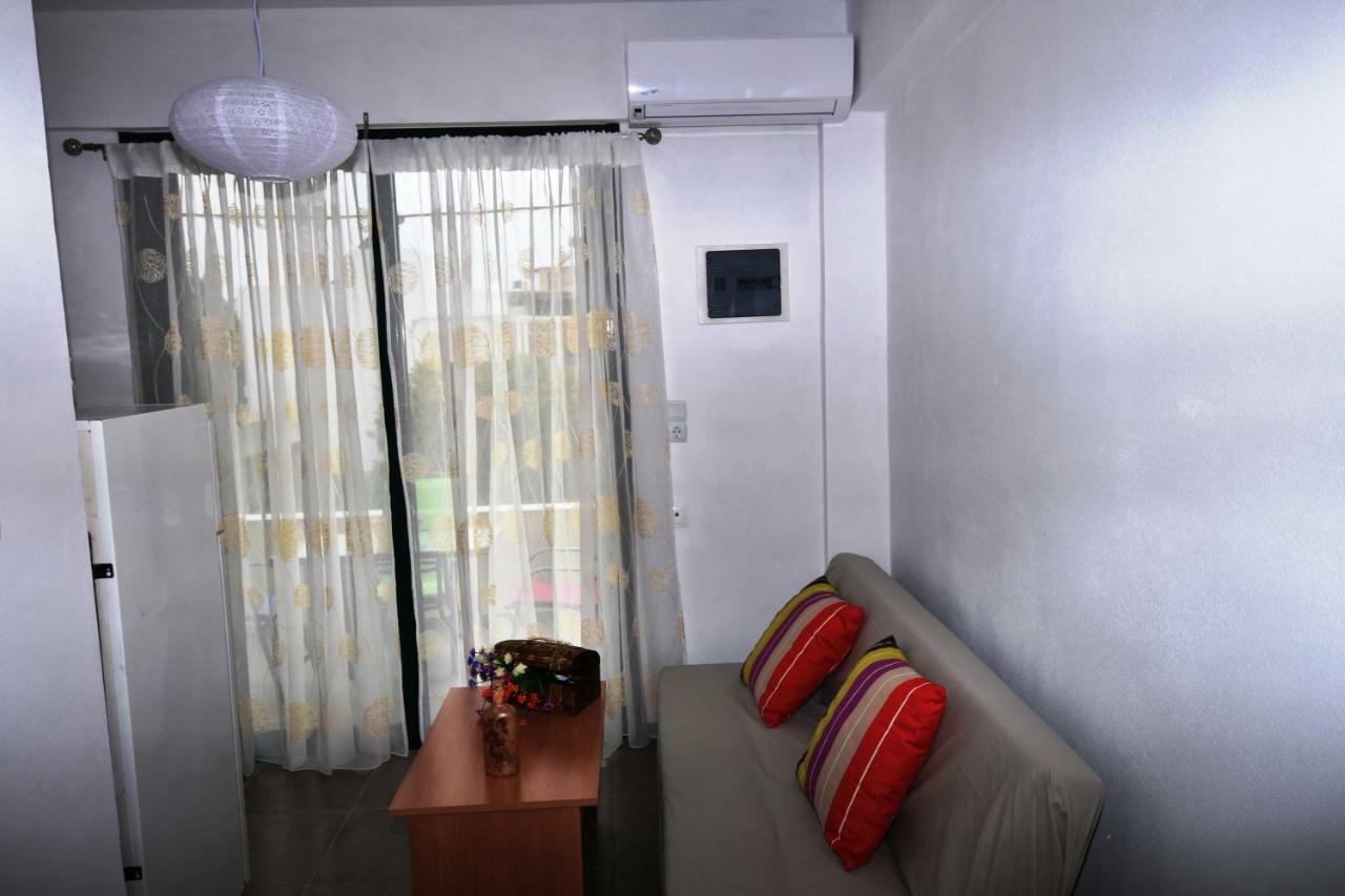 Sunflower Apartments 卡拉马基 外观 照片