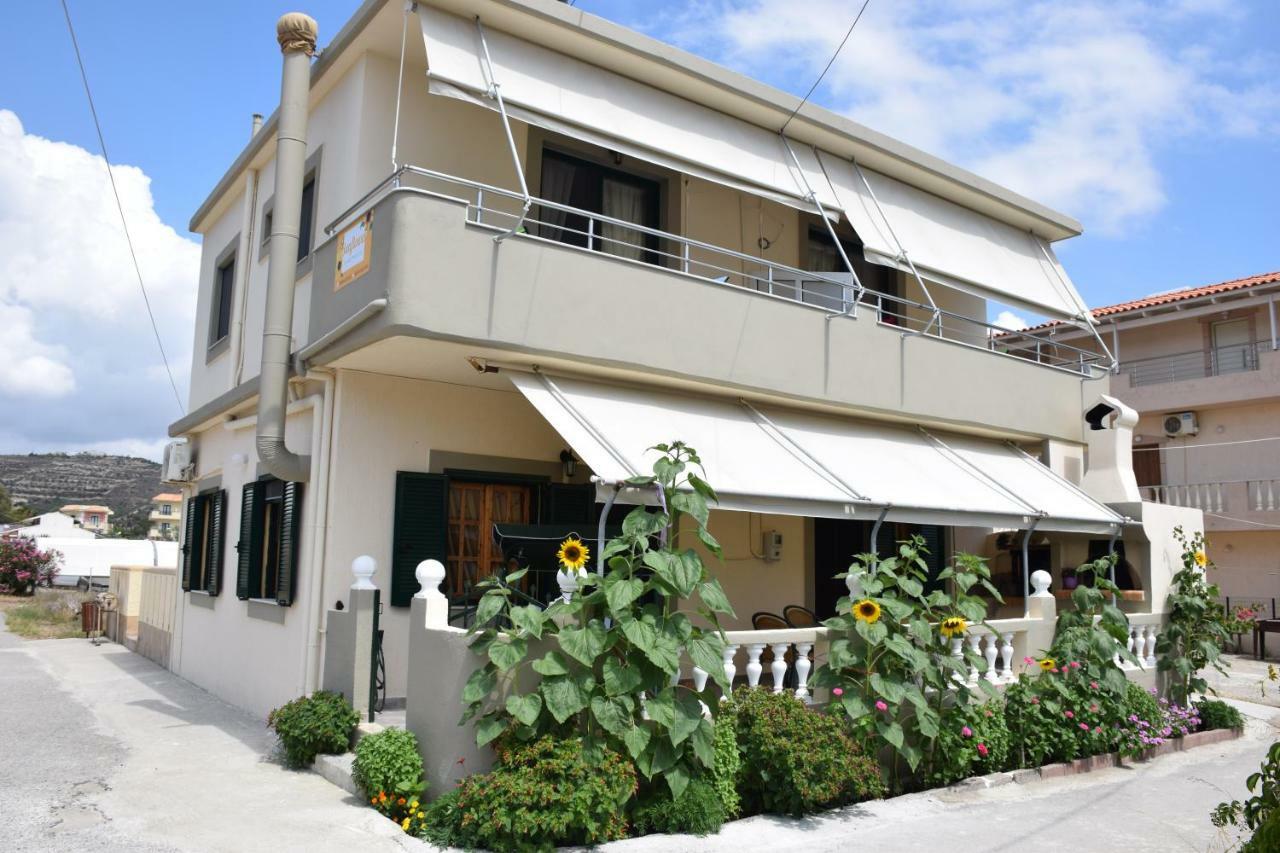 Sunflower Apartments 卡拉马基 外观 照片